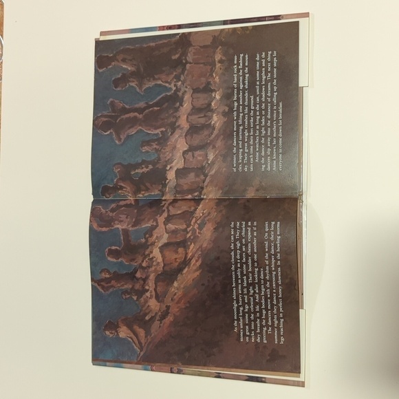 Nora Martin The Stone Dancers Hardback Book w/Cover - 1995 - Picture 5 of 8